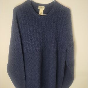 L.L. Bean Men's Navy Crewneck Sweater size Large Tall